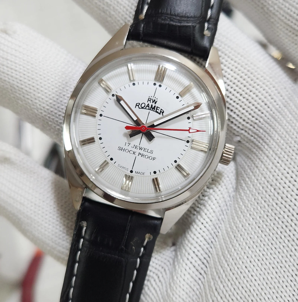 Vintage 1975 Roamer Manual Mens Silver Watch W/Leather Strap & White accents
